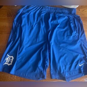 Men’s Nike shorts xl blue
